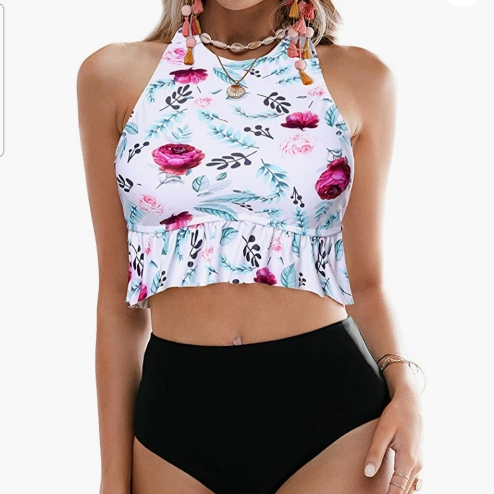 2 Women's 2 piece swimsuits ON HOLF